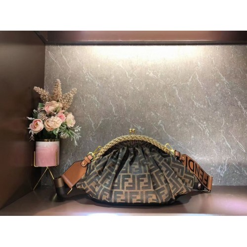 FENDI Szövettáska F7641 Barna