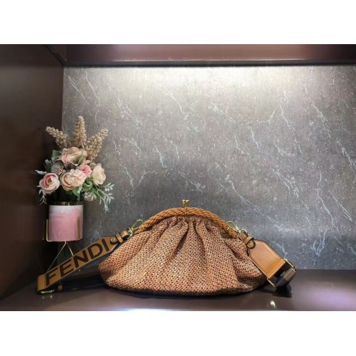 FENDI Raffia Táska F7641 Barna