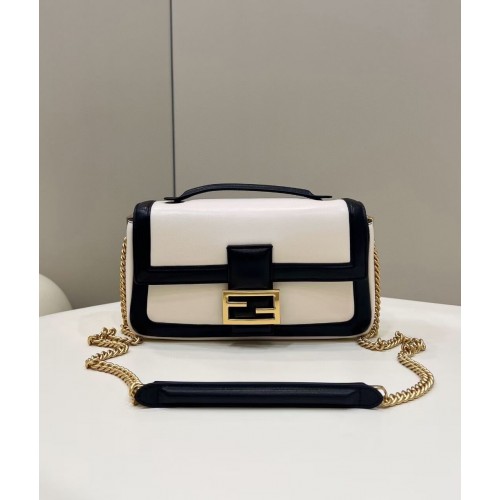 Fendi Baguette Báránybőr Táska 8BR6550 Krémfekete
