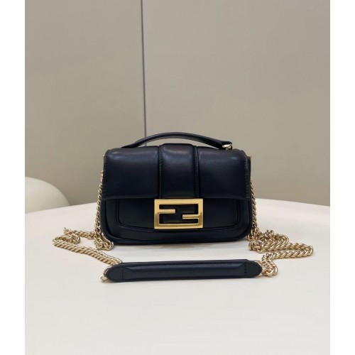 Fendi Baguette Báránybőr Táska 8BR6551 Fekete