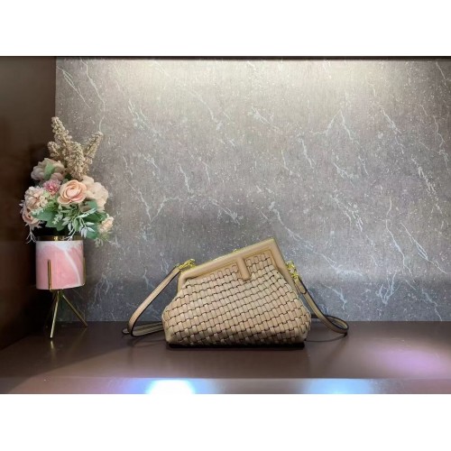 Fendi First Kis bőr összefonódó táska 8BP129A barackszínű