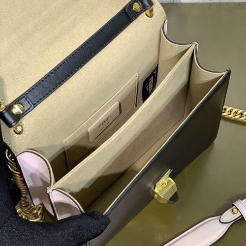 Fendi KAN I SMALL Piros bőr minitáska 8M0381 fekete