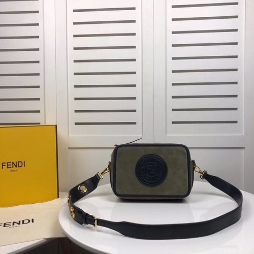 Fendi MINI FÉNYKÉPEZŐTOK velúr táska 8BS019A zöld