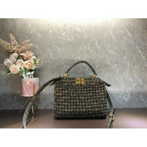 Fendi PEEKABOO ISEEU szövött táska F6363 barna