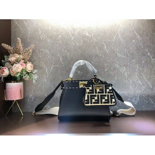 Fendi Peekaboo ISeeU Kis bőr táska F8636 FEKETE