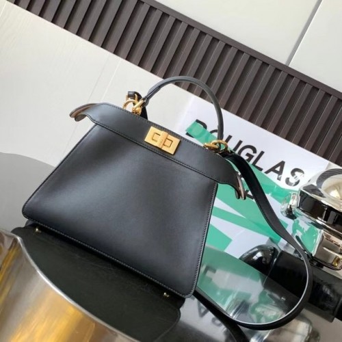 Fendi Peekaboo Iseeu Kis bőr táska 8BN327A fekete