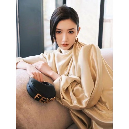 Fendi Praphy Eredeti Bőr Nagy FENDI Logós Mini Táska 80056S Fekete