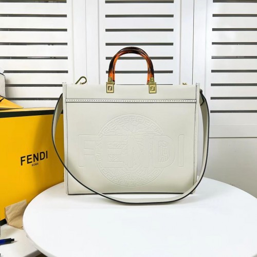 Fendi Sunshine közepes Fendace nyomtatott bőr bevásárlótáska logóval F0873 fehér