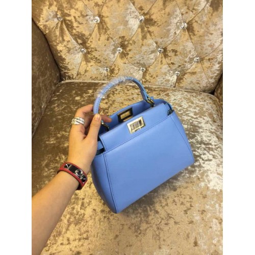 Fendi mini Peekaboo táska borjúbőrből 30320 égkék
