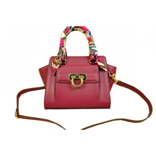 Ferragamo puha borjúbőr válltáska SF8815 bordó