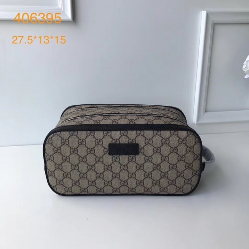 GUCCI GG Supreme piperetáska 406395