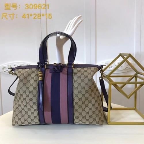 Gucci GG Supreme Vászon Táska 309621 Lila