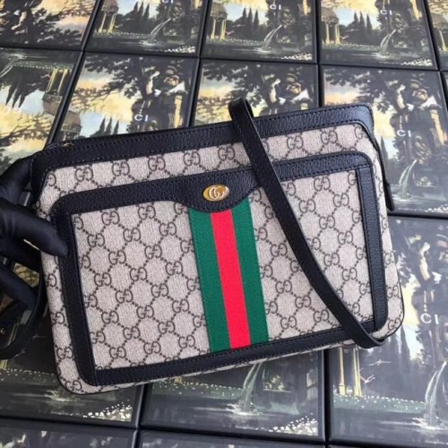 Gucci GG Supreme közepes válltáska 523354 fekete