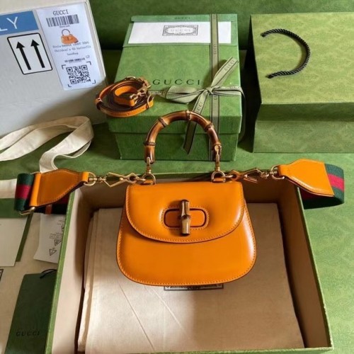Gucci Mini felső fogantyús táska bambusszal 686864 sárga