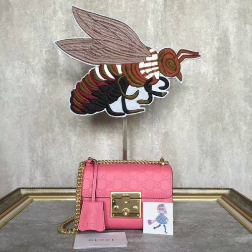 Gucci Lakatos Gucci Signature Mini Válltáska 409487A Rózsaszín