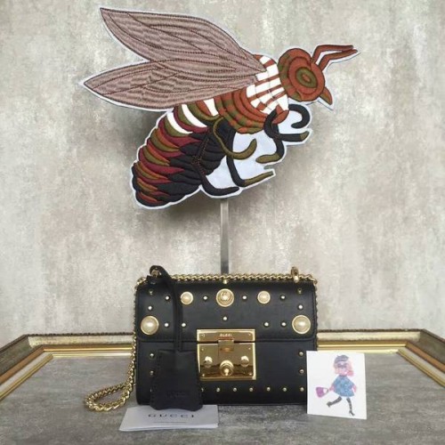 Gucci Lakatos Szegecses Bőr Válltáska 432182A Fekete