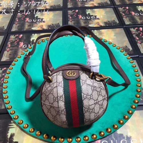Gucci Queen Margaret GG kis felső fogantyús táska 574749