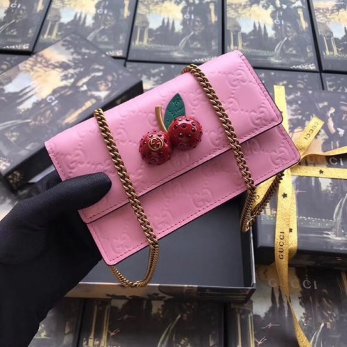 Gucci Signature mini táska cseresznyével 481291 rózsaszín
