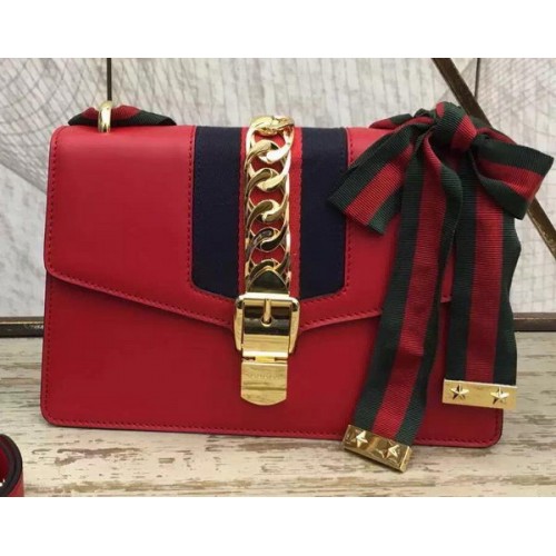 Gucci Sylvie Bőr Láncos Táska 431667 Piros
