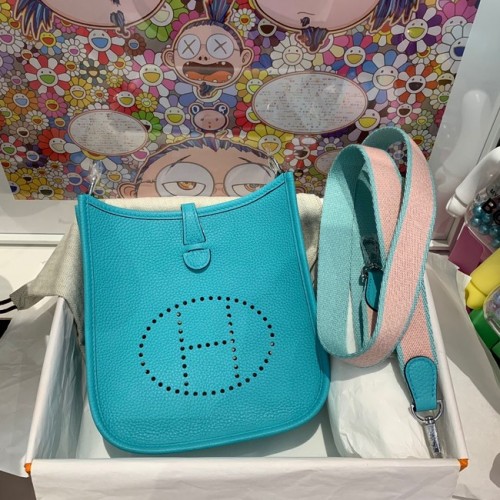 Hermès Evelyne eredeti togo bőr mini válltáska H15698 tózöld