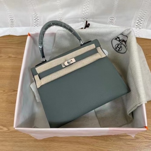Hermès Kelly 25cm Válltáska Epsom KL2755 Ködkék & Ezüst Tónusú Fém