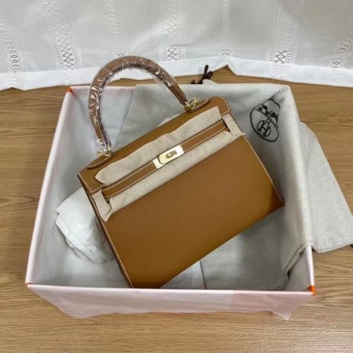 Hermès Kelly 25cm Válltáska Epsom KL2755 barna és arany tónusú fémből