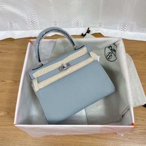 Hermès Kelly 25cm Válltáska Epsom KL2755 világoskék és ezüstszínű fémből
