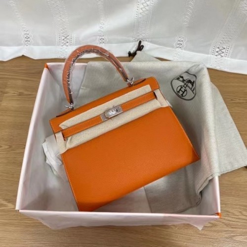Hermès Kelly 25cm Válltáska Epsom KL2755 Narancssárga&Ezüst Tónusú Fém