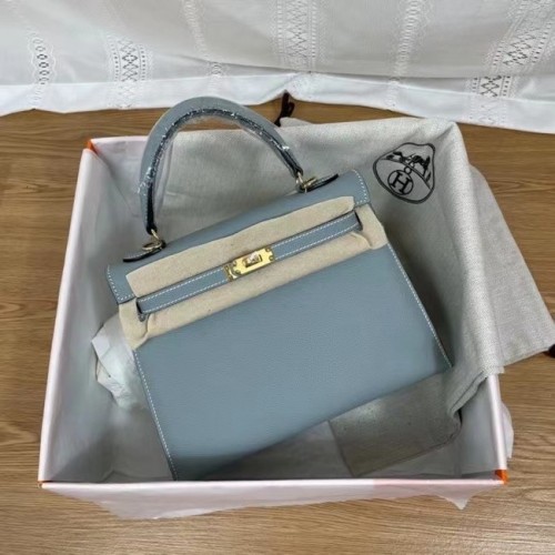 Hermès Kelly 25cm Válltáska Epsom KL2755 égkék és arany tónusú fémből