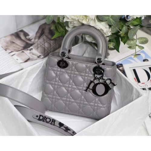 LADY DIOR MY ABCDIOR TÁSKA Cannage Báránybőr M0538I szürke