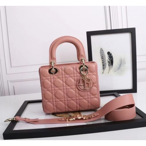 LADY DIOR MY ABCDIOR TÁSKA Cannage báránybőr M0538O Cseresznyevirág púder