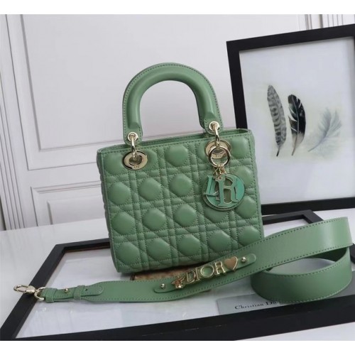 LADY DIOR MY ABCDIOR TÁSKA Cannage Báránybőr M0538O zöld