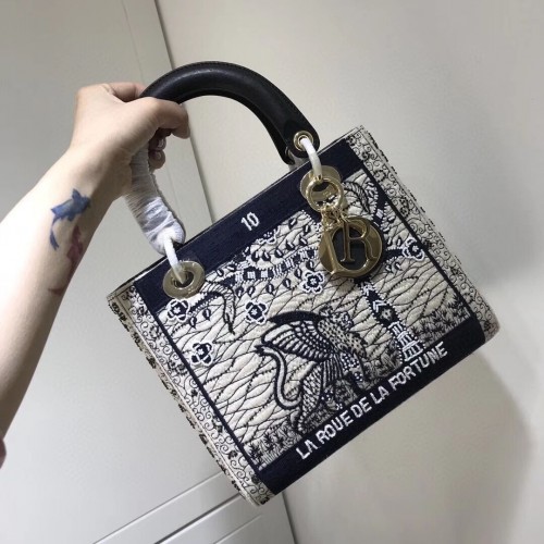 LADY DIOR hímzett marhabőr M0565-6