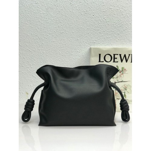 Loewe Lucky táskák eredeti bőr LE10199 fekete