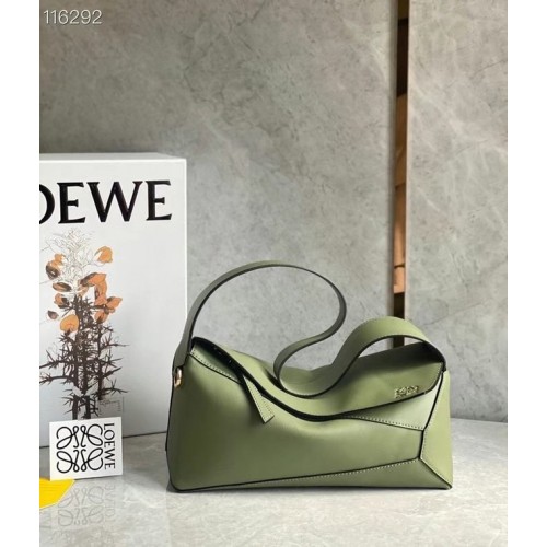 Loewe eredeti bőr táska LE10188 zöld