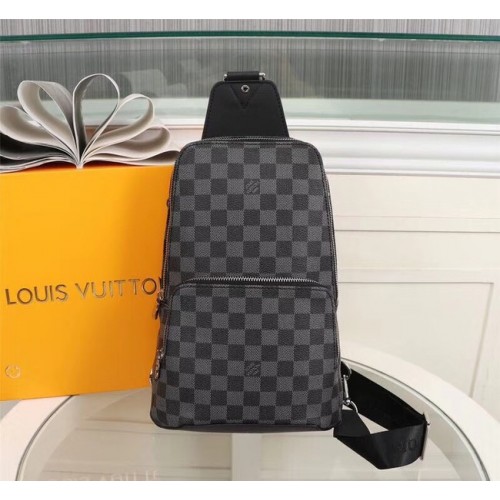 Louis Vuitton AVENUE PÁNTOS TÁSKA N41719