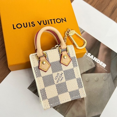 Louis Vuitton medálok CE9379