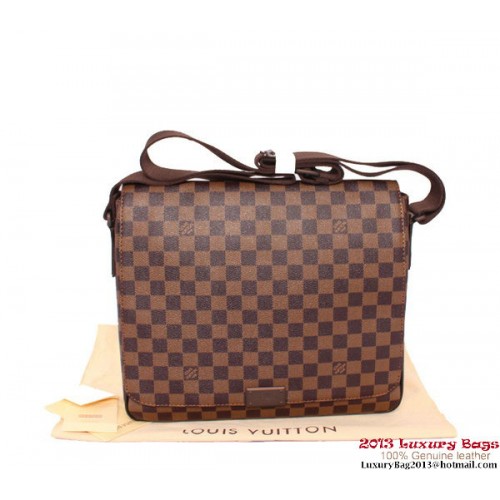 Louis Vuitton Damier Ebene Canvas District MM futártáskák N41212