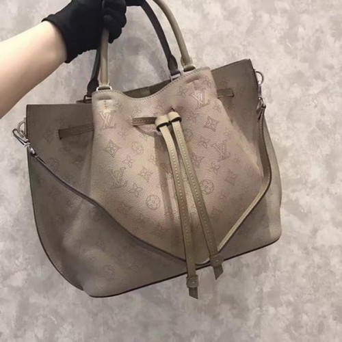 Louis Vuitton Mahina bőr GIROLATA táska M54403 szürke