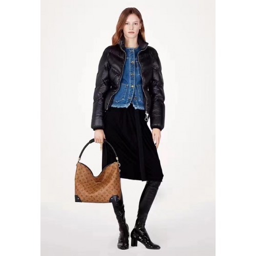 Louis Vuitton Monogram Vászon Háromszög Softy 44130