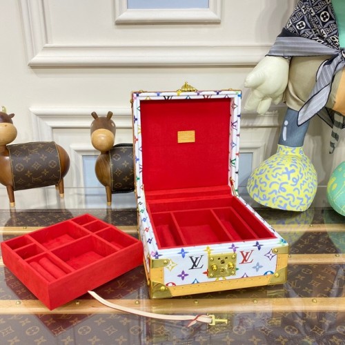 Louis Vuitton SZÉP ÉKSZERTOK M44185 fehér