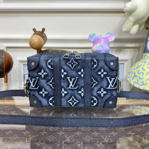 Louis Vuitton PUHA TRUNK PÉNZTÁRCA M81179 szürke