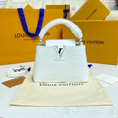 Louis Vuitton krokodilbőr CAPUCINES MINI M81190 fehér