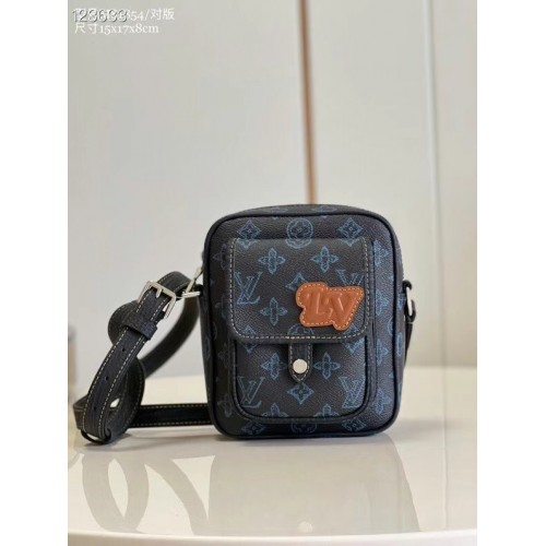 Louis vuitton CHRISTOPHER VISELHETŐ PÉNZTÁRCA M69404