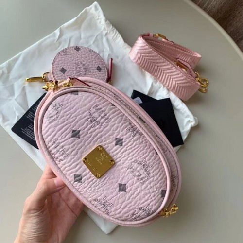 MCM Essential Visetos multifunkciós keresztpántos táska, borjúbőr, MCM96858, rózsaszín