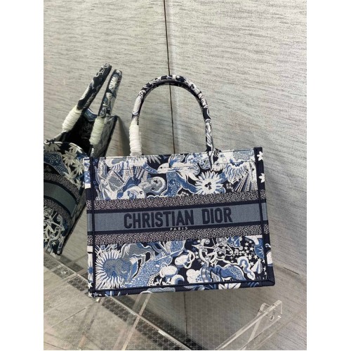 KÖZEPES DIOR KÖNYVTÁSKA Latte D-Csillagkép Hímzés M1296ZRUV-2