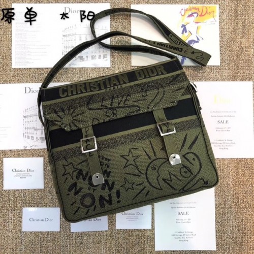 DIOR FERDE TÁSKA DIORCAMP M1291VRIS