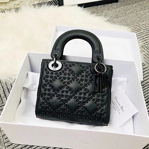 MINI LADY DIOR TÁSKA BORJÚBŐR M0598S fekete