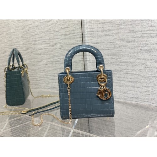 MINI LADY DIOR TÁSKA Cannage krokodilbőr C0966 kék