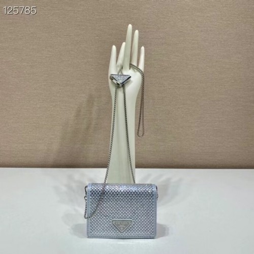 Prada kristályokkal kirakott kártyatartó vállpánttal 1MR024 ezüst